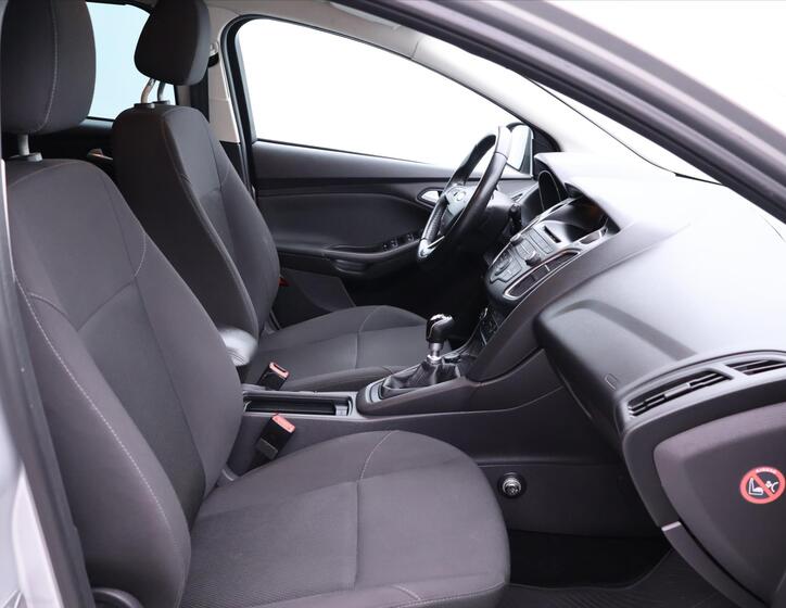 Ford Focus 13