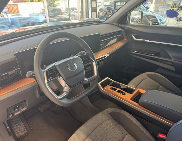 SsangYong Torres 13