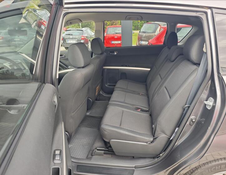 Toyota Corolla Verso 11