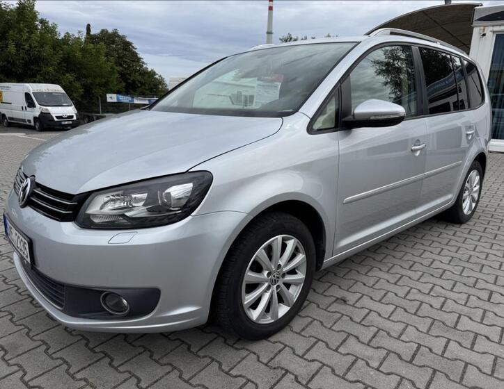 Volkswagen Touran 1