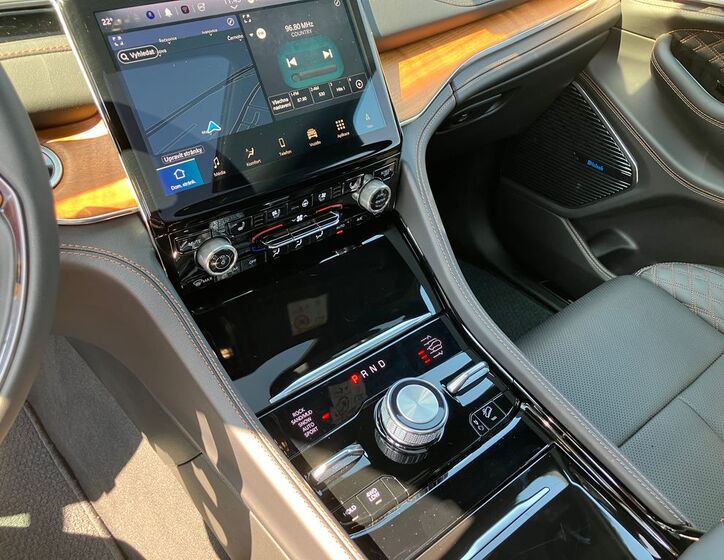 Jeep Grand Cherokee 26