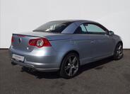 Volkswagen EOS 2