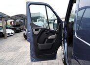 Nissan NV400 15