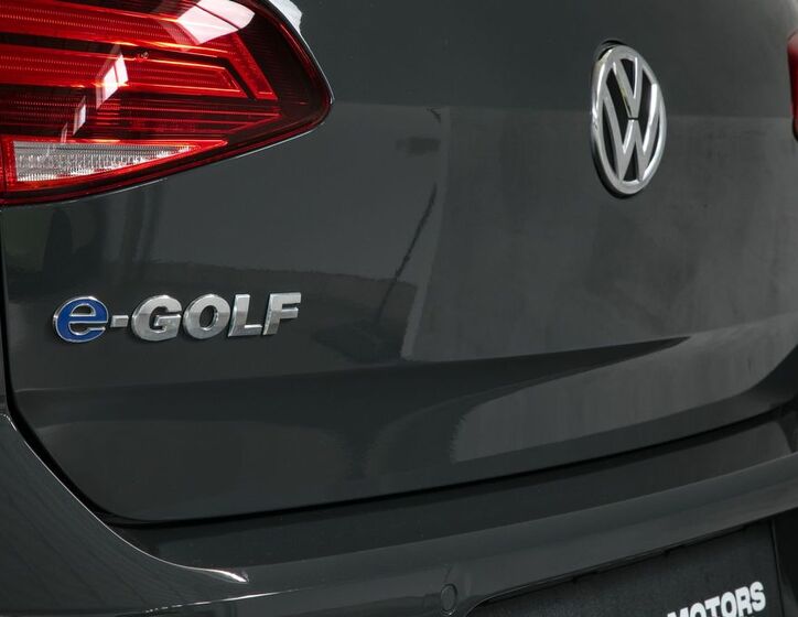 Volkswagen Golf 9