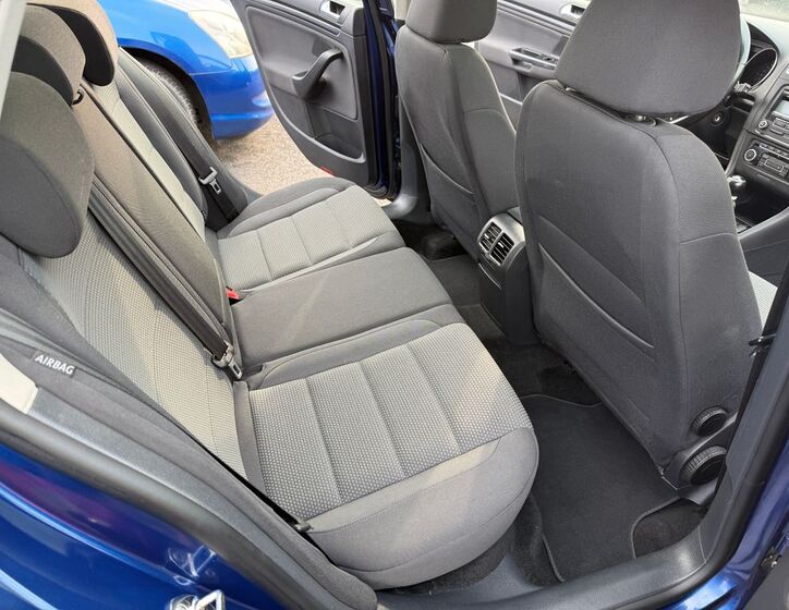 Volkswagen Golf 12