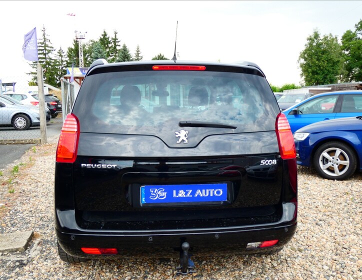 Peugeot 5008 6