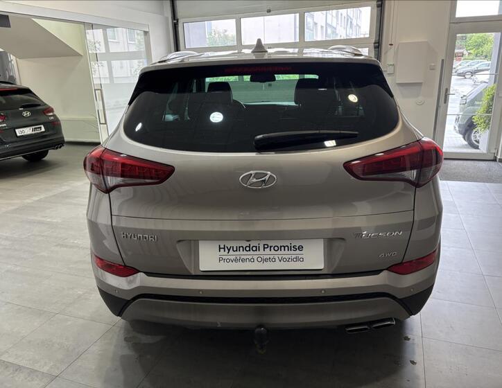 Hyundai Tucson 4
