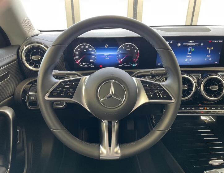 Mercedes-Benz CLA 10