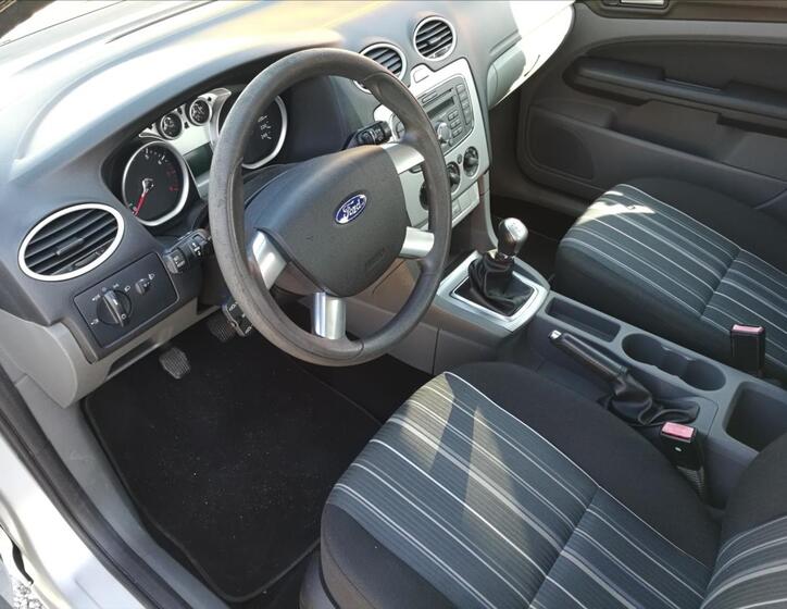 Ford Focus 8
