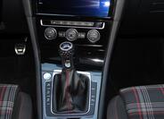 Volkswagen Golf 26