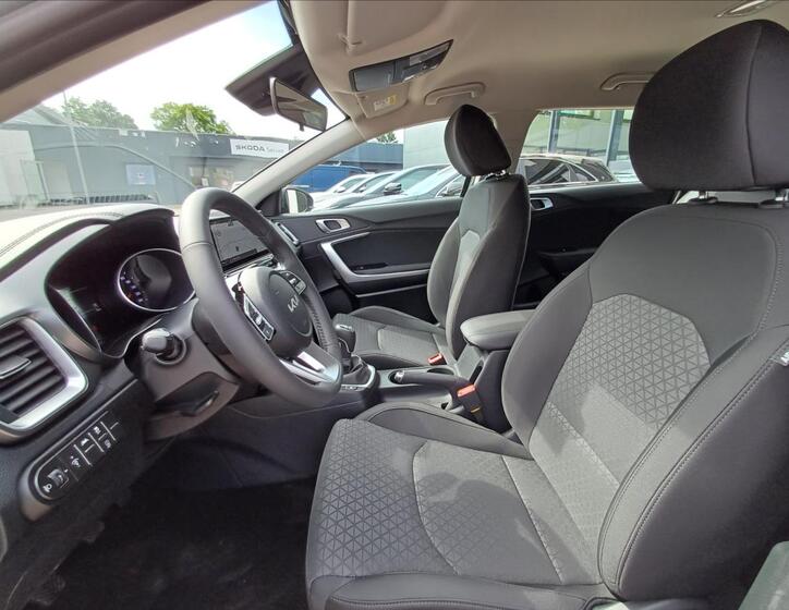 KIA Ceed 11