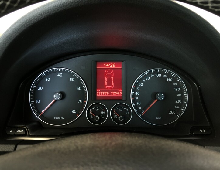 Volkswagen Golf 21