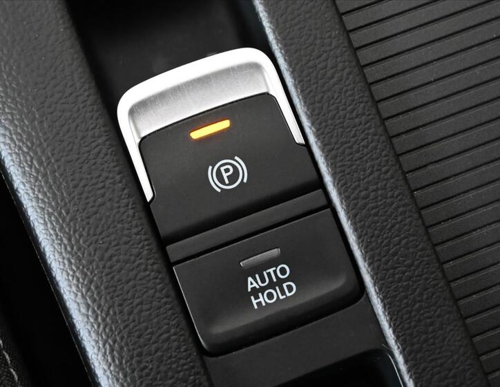 Volkswagen Passat 25
