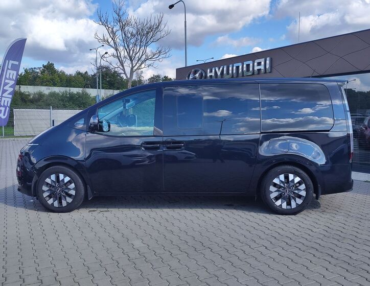 Hyundai Staria 8