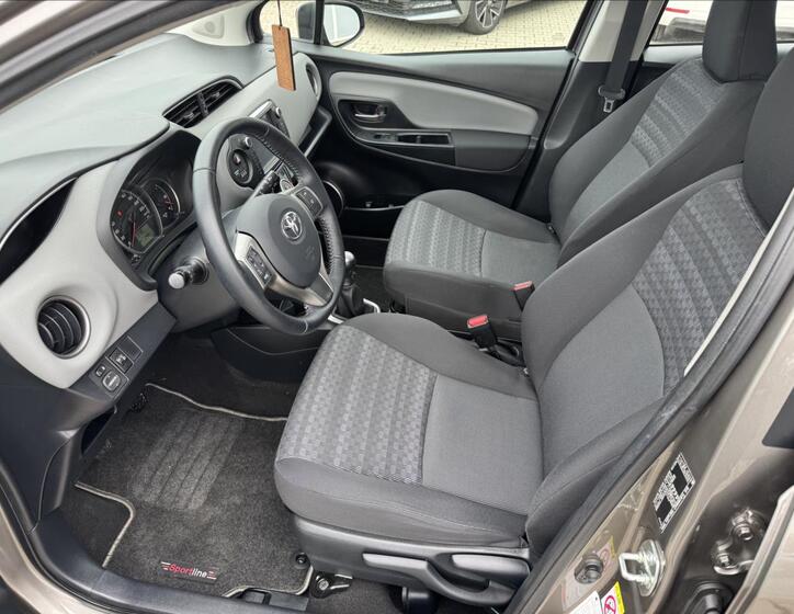 Toyota Yaris 11