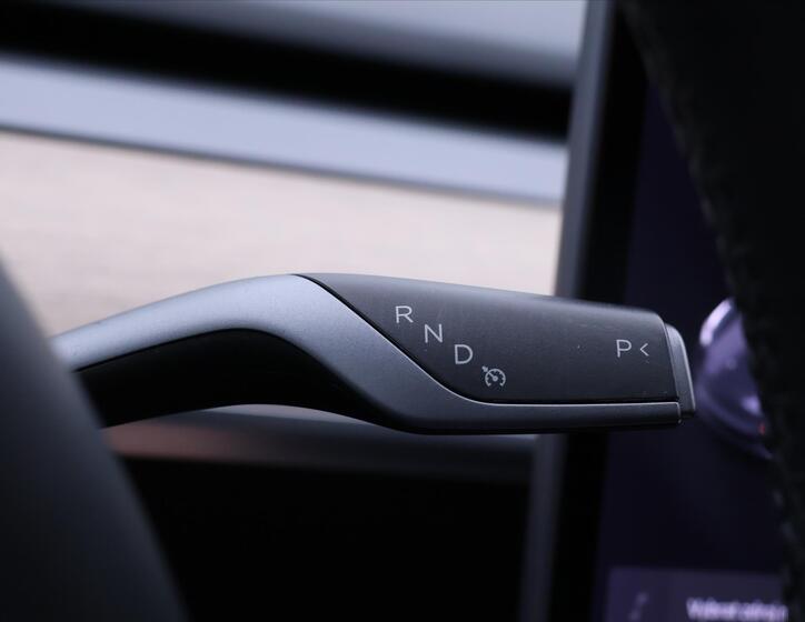 Tesla Model 3 19