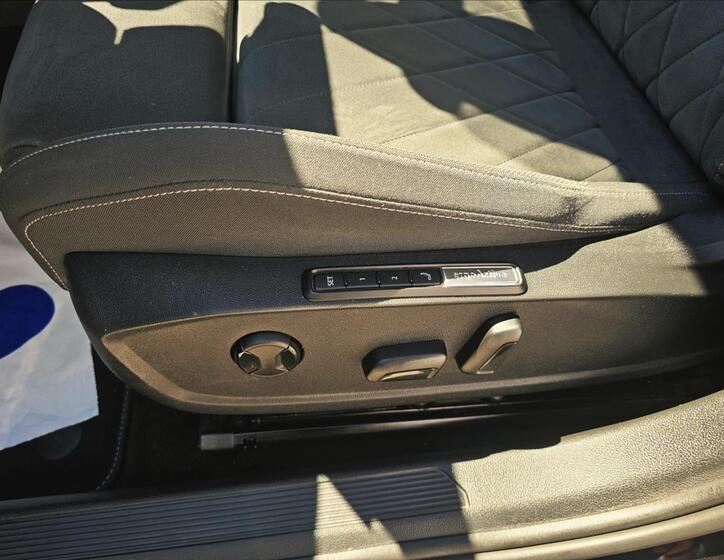 Volkswagen Golf 14