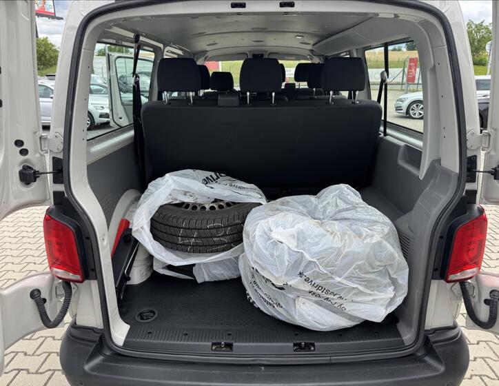 Volkswagen Transporter 18