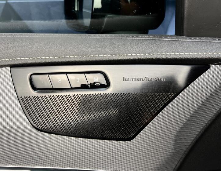 Volvo XC90 27