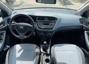 Hyundai i20 8
