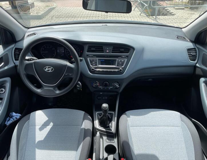 Hyundai i20 8