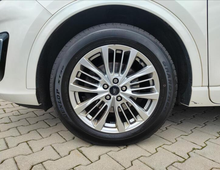 Ford Kuga 9