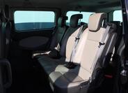 Ford Tourneo Custom 12
