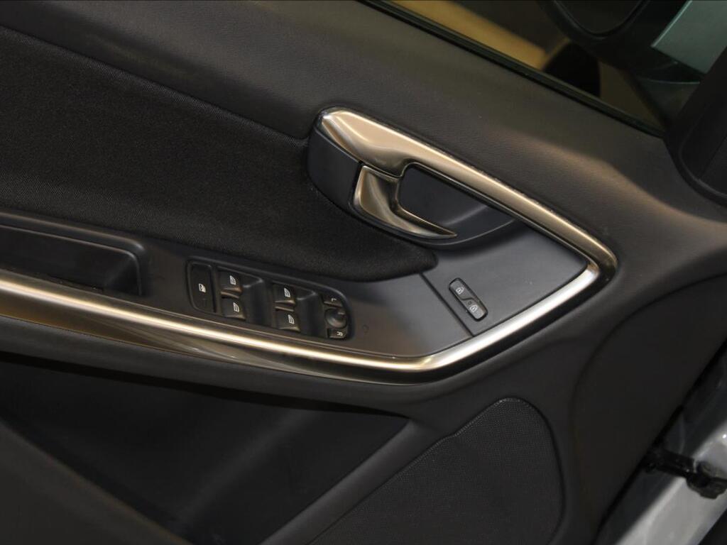 Volvo V60 11