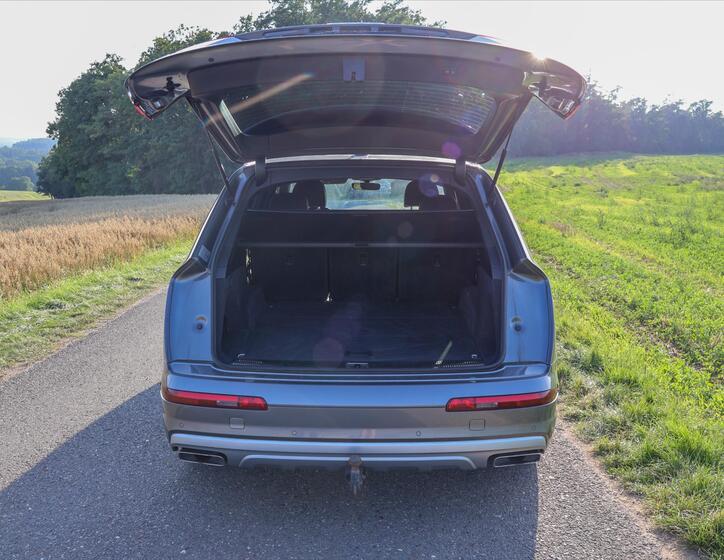 Audi Q7 9