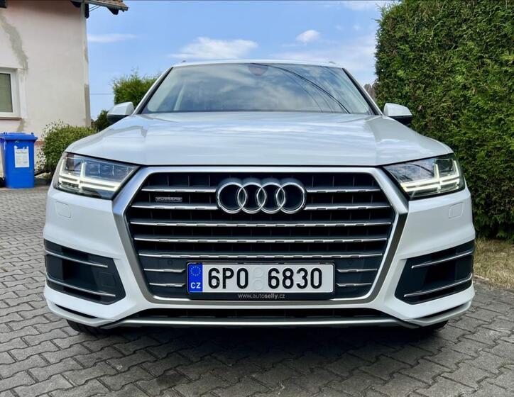 Audi Q7 9