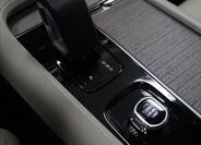 Volvo XC90 29