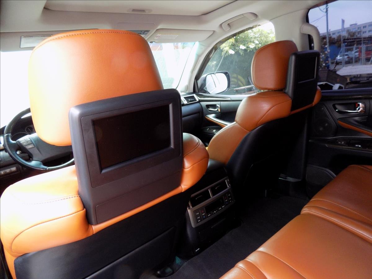 Lexus LX 570