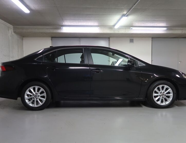 Toyota Corolla 4
