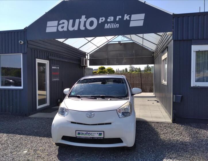 Toyota iQ 2