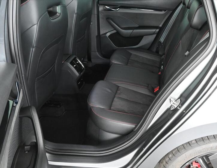 Škoda Octavia 10