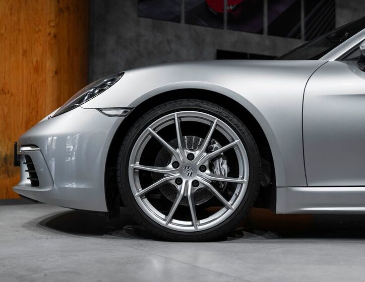 Porsche Boxster 2