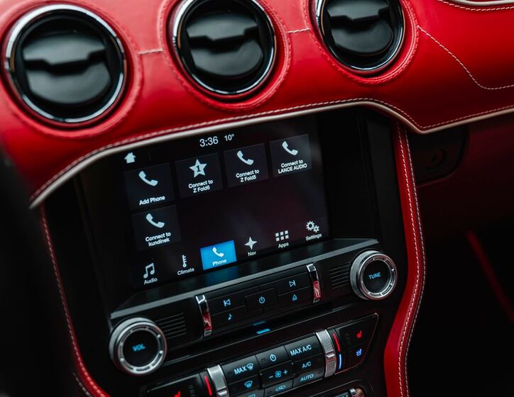 Ford Mustang 18