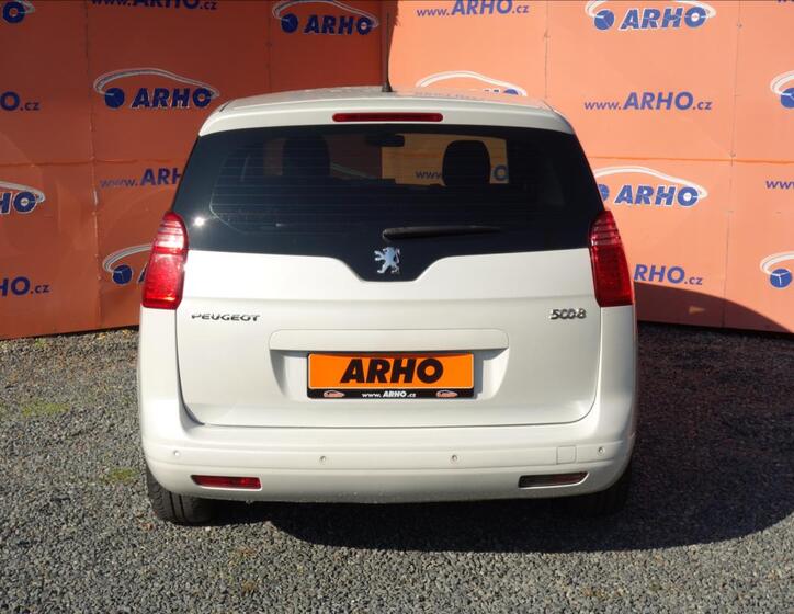Peugeot 5008 6