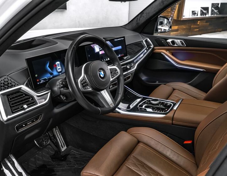 BMW X7 11