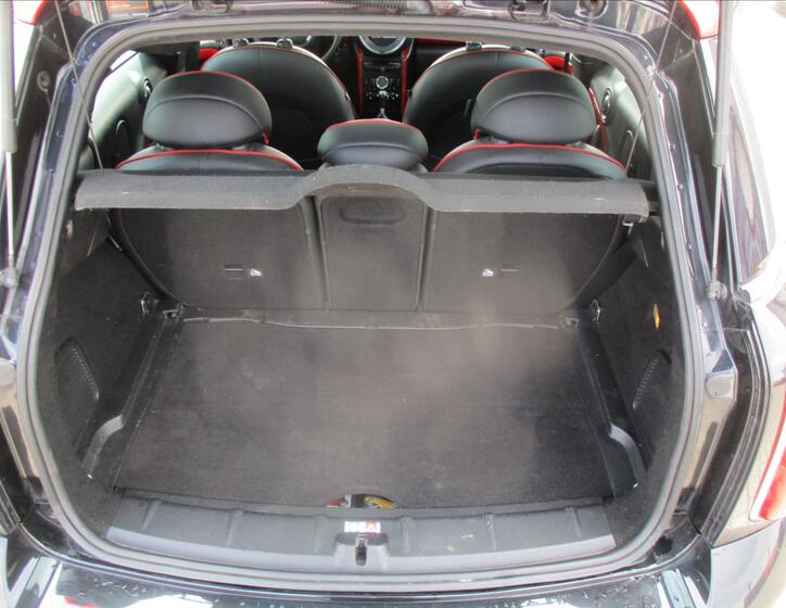 Mini Countryman 9