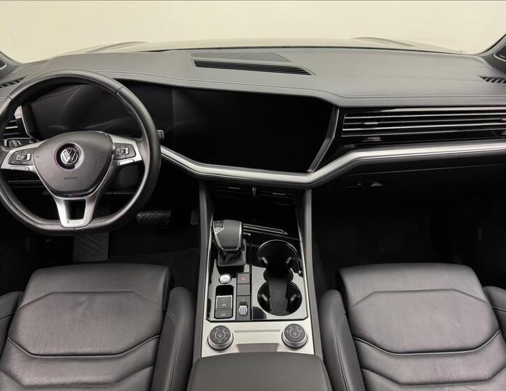 Volkswagen Touareg 7