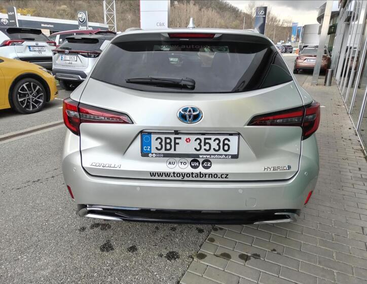 Toyota Corolla 4