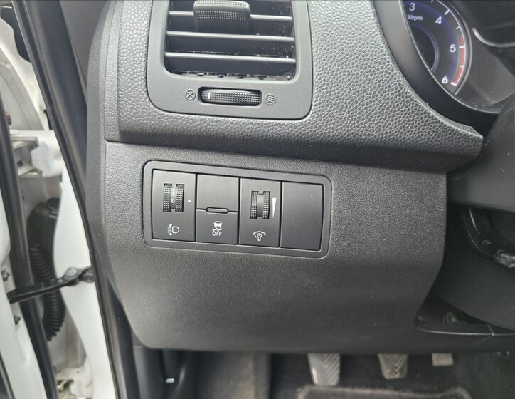 Hyundai ix20 13