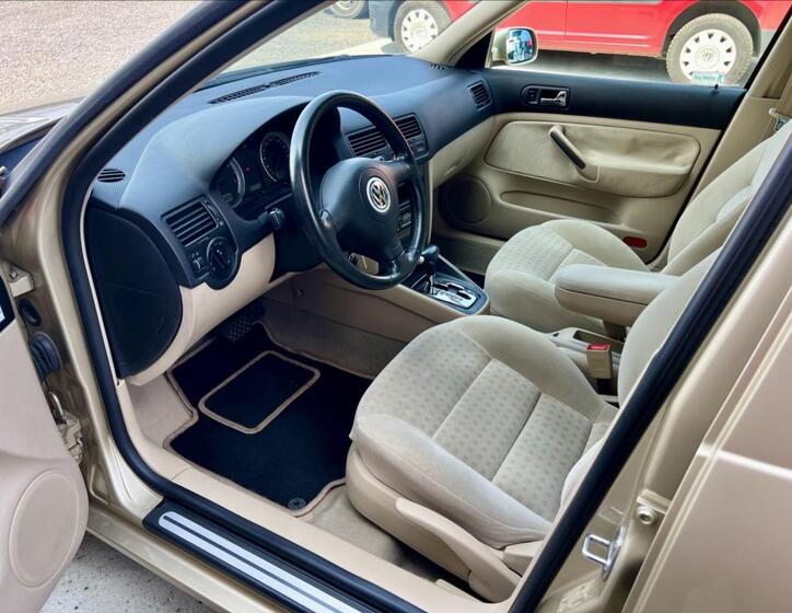 Volkswagen Bora 12
