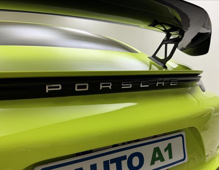 Porsche Cayman 53