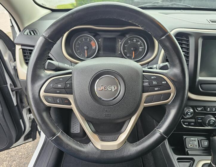 Jeep Cherokee 13