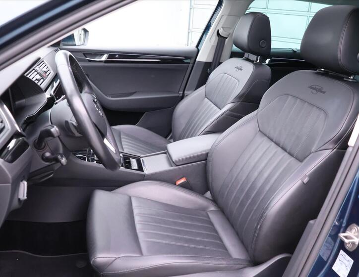 Škoda Superb 13