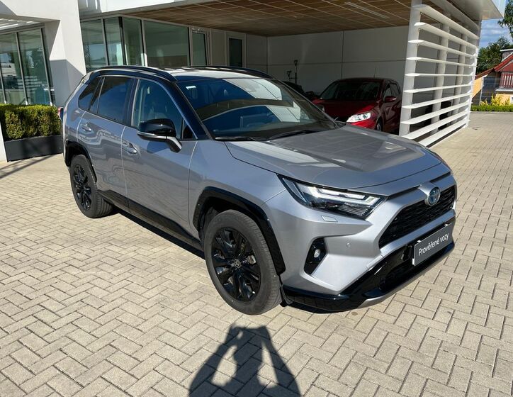 Toyota RAV4 8