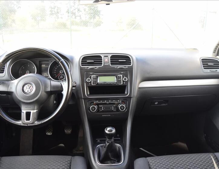 Volkswagen Golf 27
