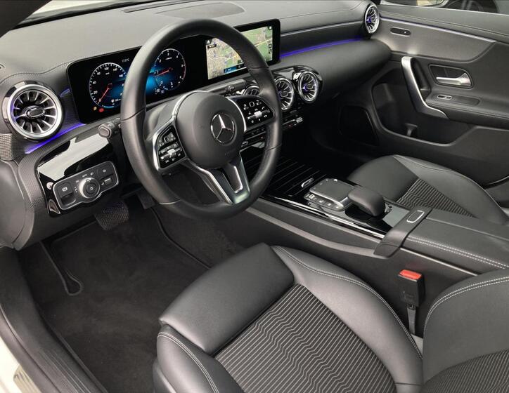 Mercedes-Benz CLA 9